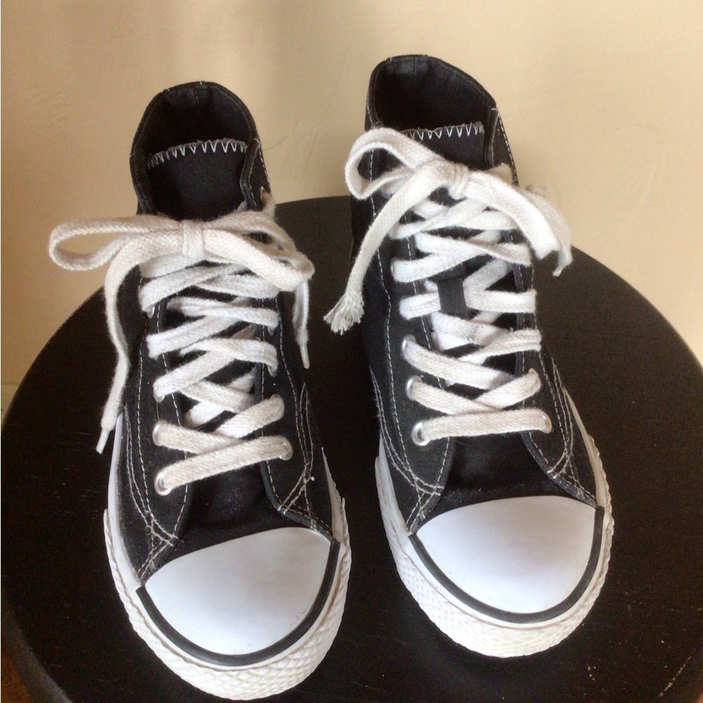 Kids youth 2.5 black hightop Airwalk